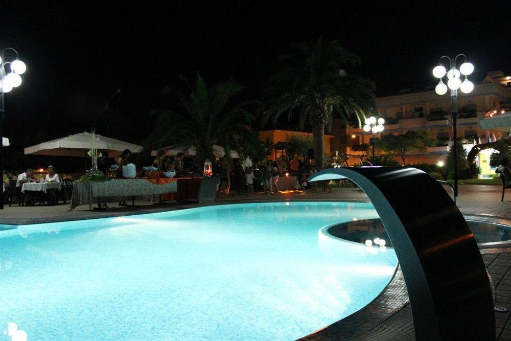 Hotel Marina Roseto Degli Abruzzi Eksteriør bilde