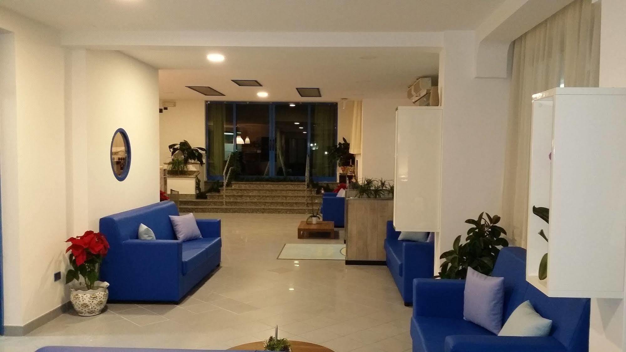 Hotel Marina Roseto Degli Abruzzi Eksteriør bilde