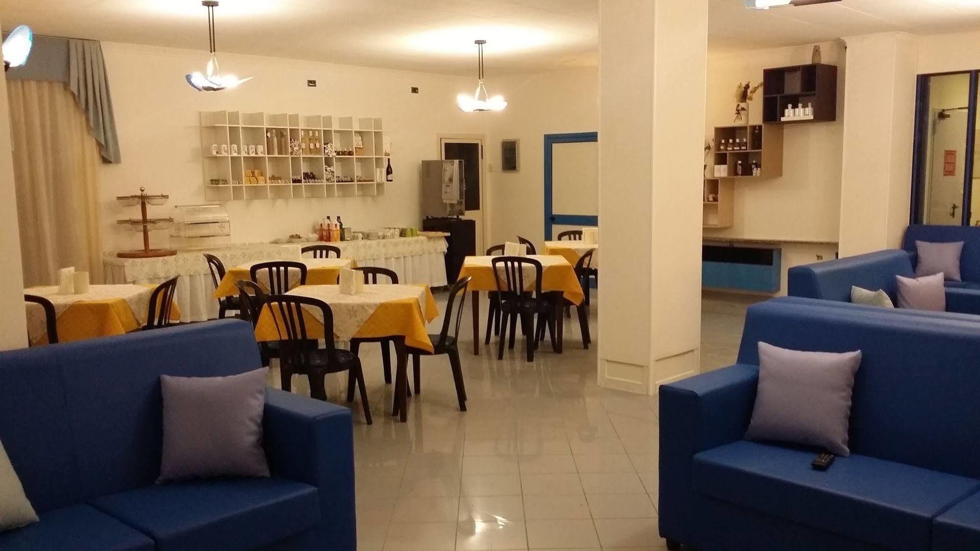 Hotel Marina Roseto Degli Abruzzi Eksteriør bilde